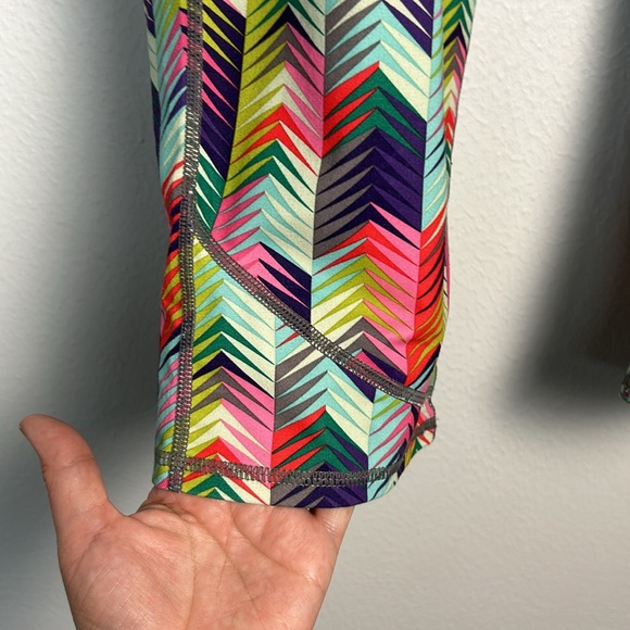 Athleta long sleeved top & Fabletics chevron workout leggings XXL GUC bundle - Picture 10 of 17